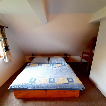 Apartman Roubenka Vsemily Jetrichovice  ภายนอก รูปภาพ