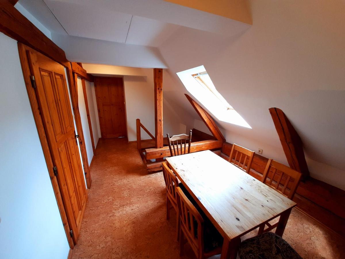 Apartman Roubenka Vsemily Jetrichovice  ภายนอก รูปภาพ